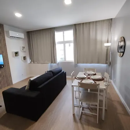 A 50 Metros Da Com Piscina E Estacionamento Appartement