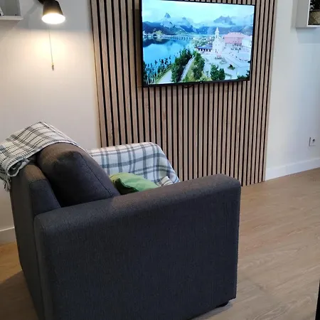 A 50 Metros Da Com Piscina E Estacionamento Portimao