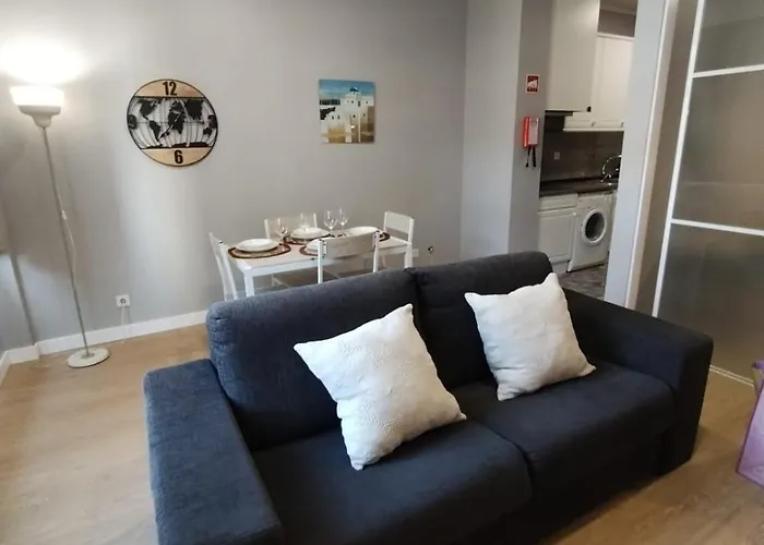 A 50 Metros Da Com Piscina E Estacionamento Apartmán Portimão